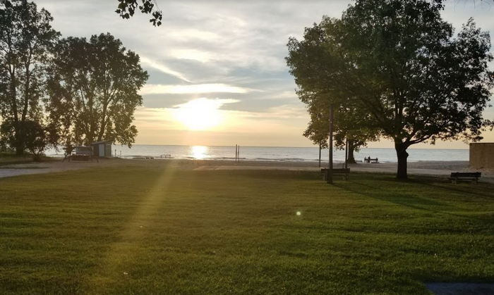 The Lake Huron Resort (Lake Trail Motel) - Web Listing (newer photo)